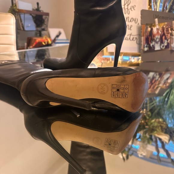 Michael Kors Hayley Tall Leather Boots - Picture 4 of 6